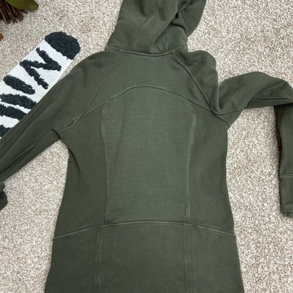 lululemon hooded radiant dark olive jacket - Picture 6 of 7